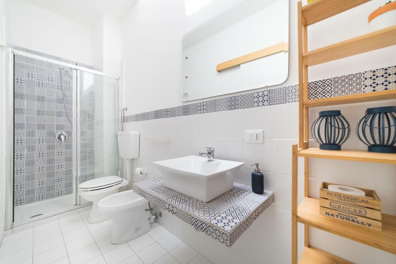 Bed&Book Giusino Bed and Breakfast Palermo Esterno foto