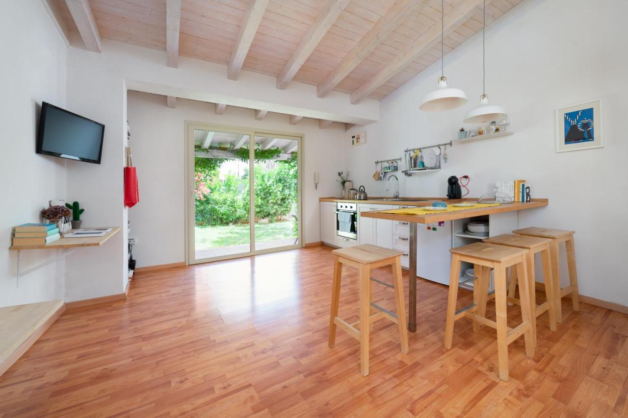 Bed&Book Giusino Bed and Breakfast Palermo Esterno foto