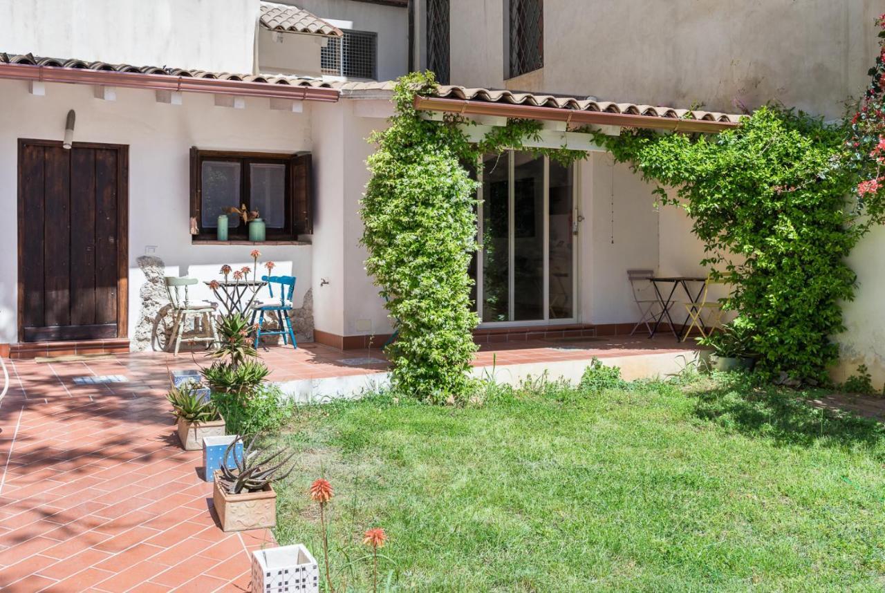 Bed&Book Giusino Bed and Breakfast Palermo Esterno foto